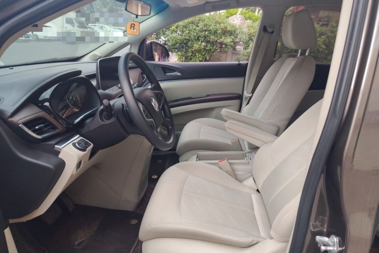Used Buick GL8 2023 Land Executive Class Smart Enjoyment Model Left Front Seat