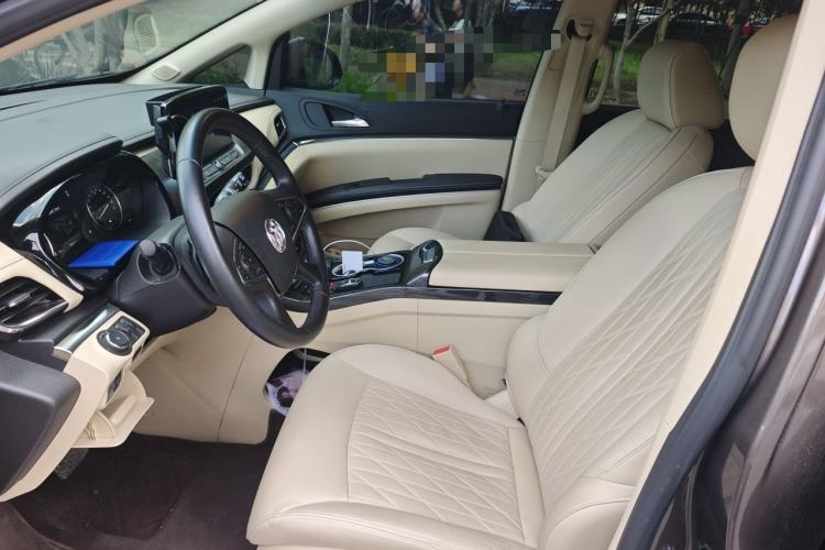 Used Buick GL8 2023 Facelifted Land Cruiser Executive Luxury Version Left Front Seat