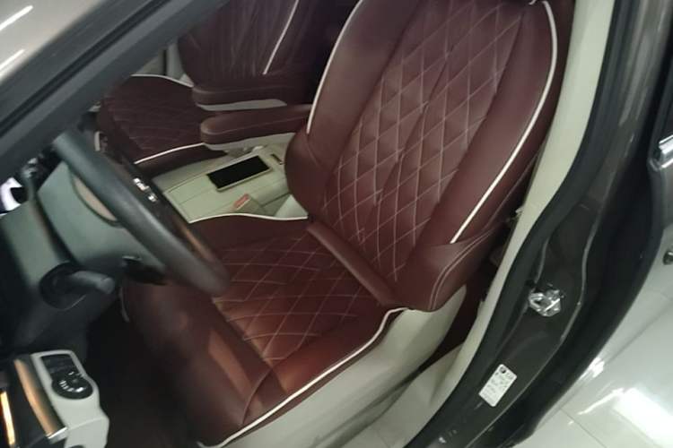 Used Buick GL8 2023 Land Executive Class Smart Enjoyment Model Left Front Seat