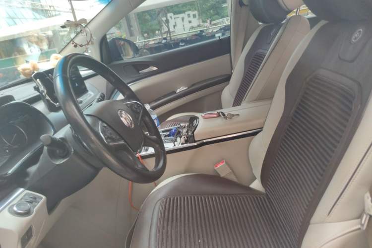Used Buick GL8 2023 Land Executive Class 652T Luxury Model Left Front Seat