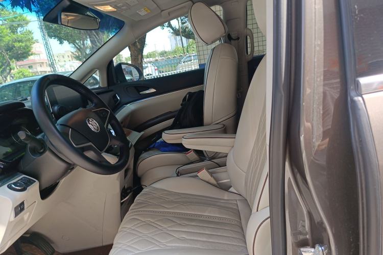 Used Buick GL8 2023 Land Executive Class Comfort Model Left Front Seat