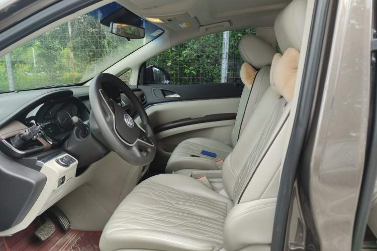Used Buick GL8 2023 Land Executive Class Smart Enjoyment Model Left Front Seat