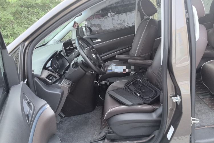 Used Buick GL8 2023 Land Executive Class 652T Luxury Model Left Front Seat