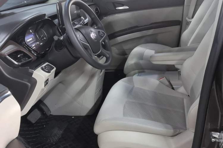 Used Buick GL8 2023 Land Executive Class Comfort Model Left Front Seat