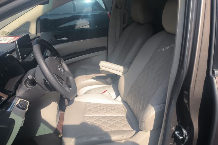 Used Buick GL8 2023 Land Executive Class Smart Enjoyment Model Left Front Seat