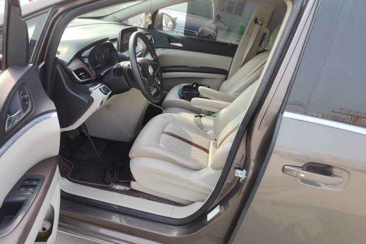 Used Buick GL8 2023 Land Executive Class Smart Enjoyment Model Left Front Seat
