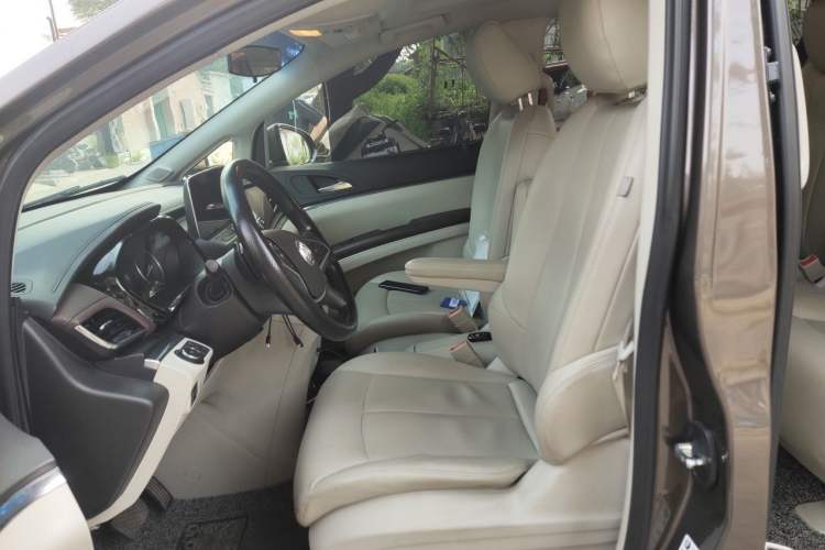 Used Buick GL8 2023 Land Executive Class Smart Enjoyment Model Left Front Seat