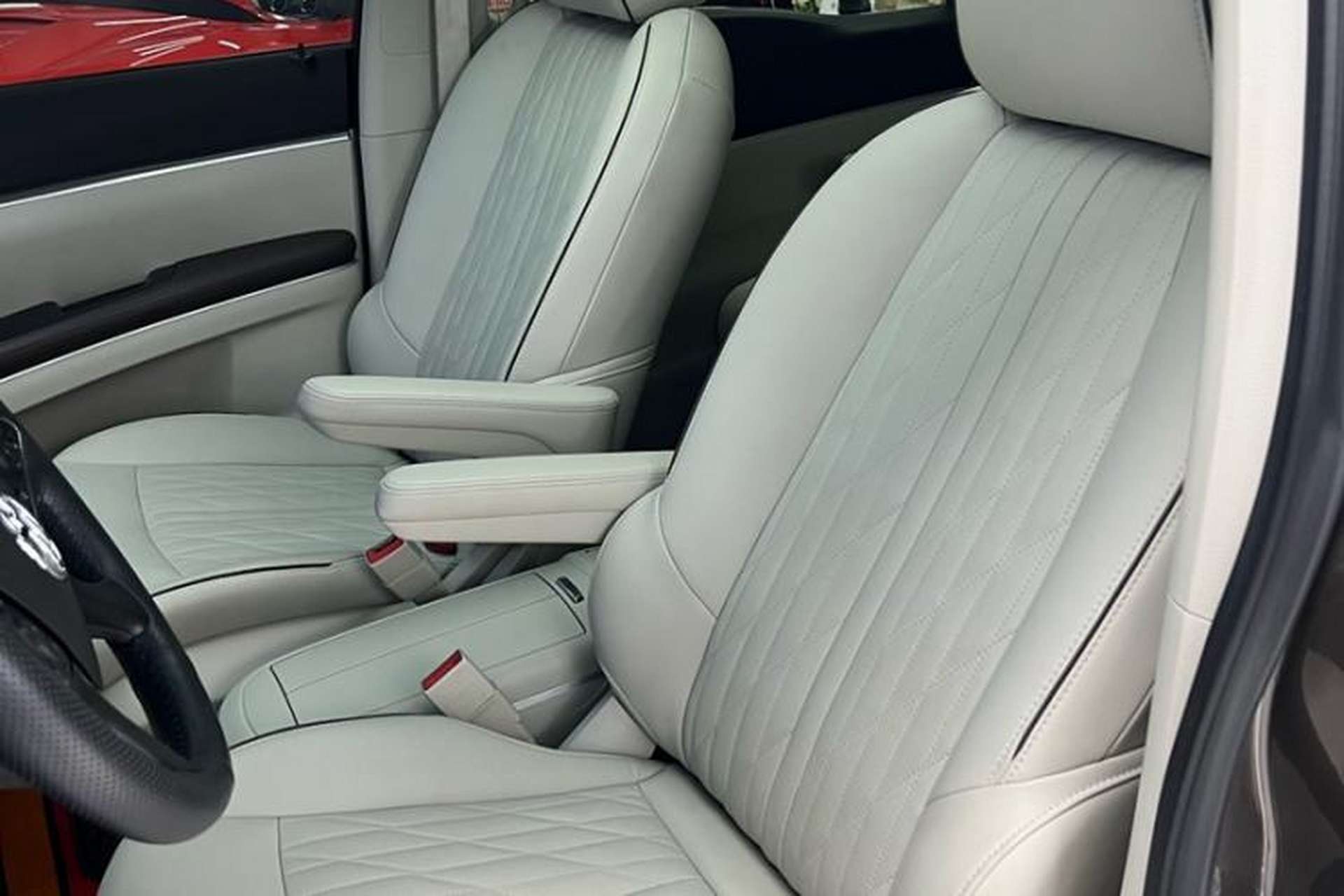 Used Buick GL8 2023 Land Executive Class 652T Luxury Model Left Front Seat