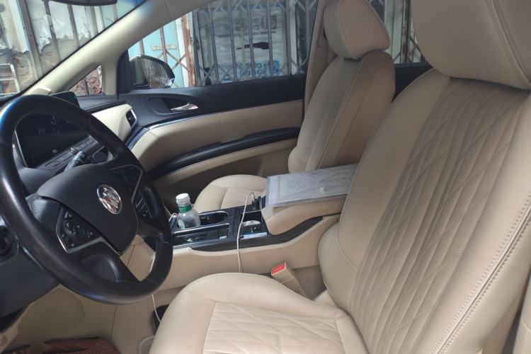 Used Buick GL8 2023 Facelifted Land Cruiser Executive Luxury Version Left Front Seat