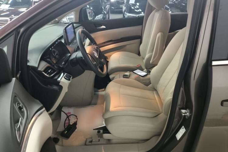 Used Buick GL8 2023 Land Executive Class Comfort Model Left Front Seat