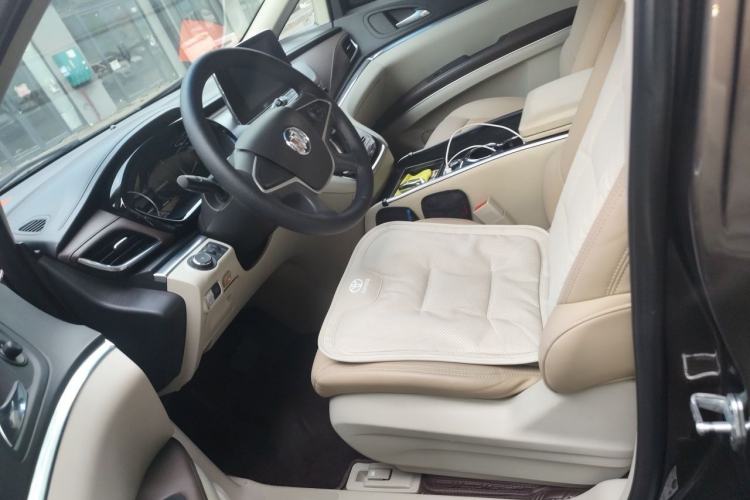 Used Buick GL8 2023 Land Executive Class Comfort Model Left Front Seat
