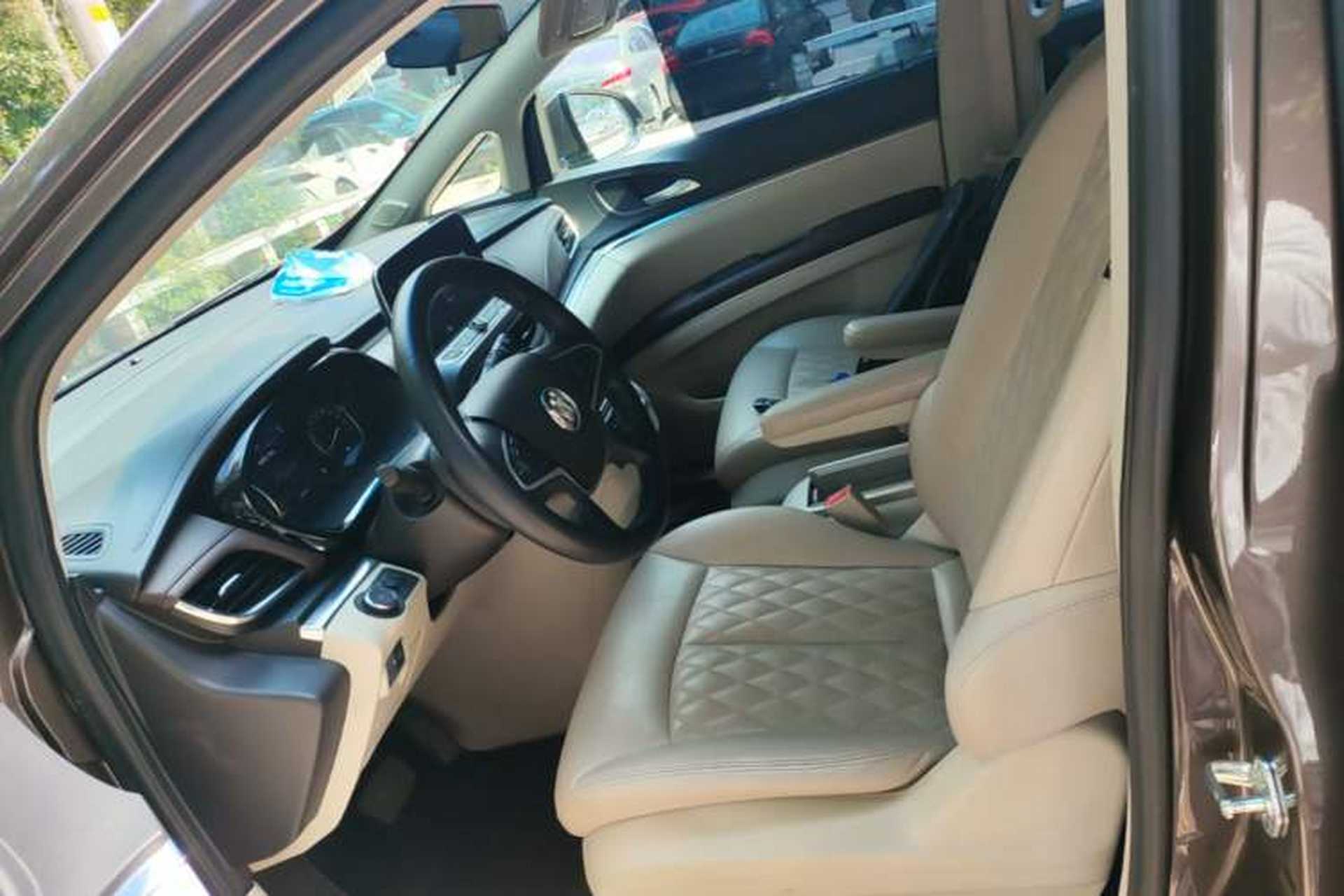 Used Buick GL8 2023 Land Executive Class Smart Enjoyment Model Left Front Seat