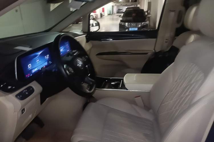 Used Buick GL8 2023 ES Lu Zun Luxury Model Left Front Seat