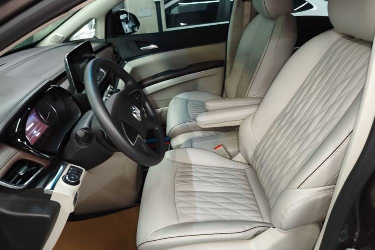 Used Buick GL8 2023 Land Executive Class Comfort Model Left Front Seat