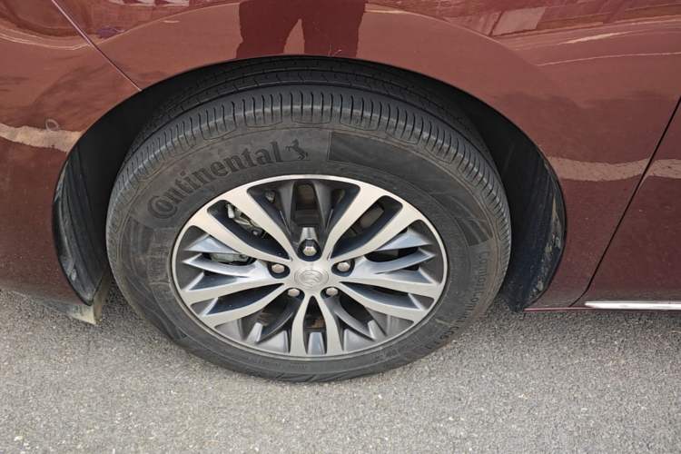 Used Buick GL8 2023 ES Lu Zun Deluxe Model Left Front Wheel Hub