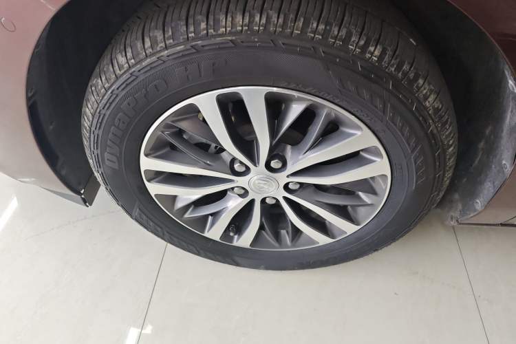 Used Buick GL8 2023 ES Lu Zun Deluxe Model Left Front Wheel Hub