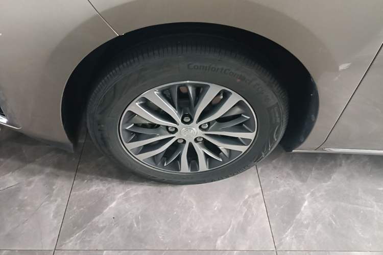 Used Buick GL8 2023 ES Lu Zun Comfort Model Left Front Wheel Hub