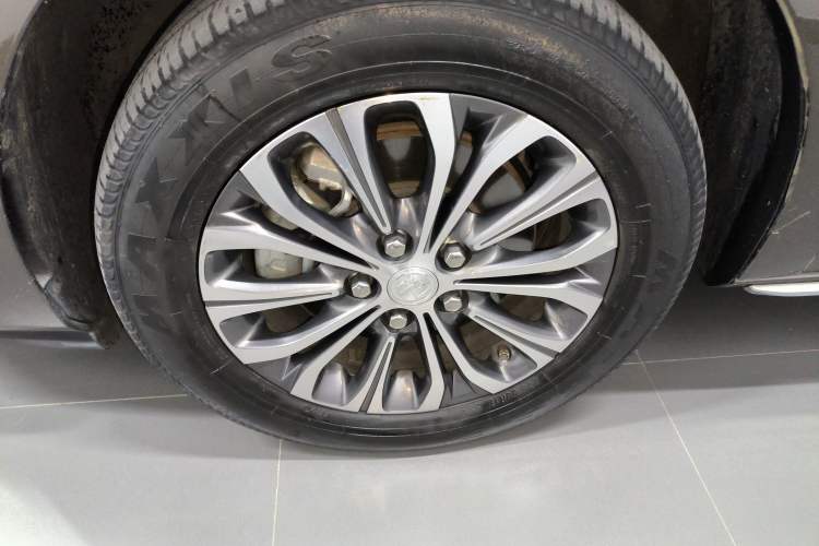 Used Buick GL8 2023 Land Executive Class 652T Luxury Model Left Front Wheel Hub