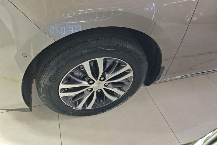 Used Buick GL8 2023 ES Lu Zun Deluxe Model Left Front Wheel Hub