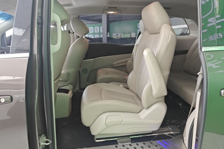Used Buick GL8 2023 Land Executive Class Smart Enjoyment Model Left Rear Seat
