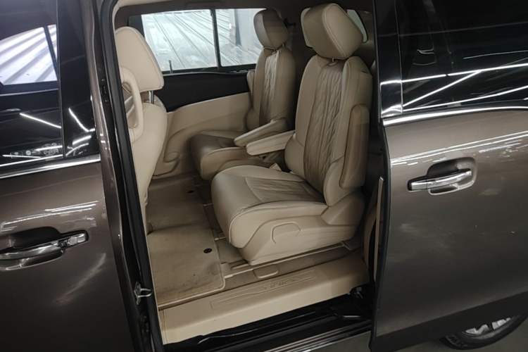 Used Buick GL8 2023 Land Executive Class 652T Luxury Model Left Rear Seat