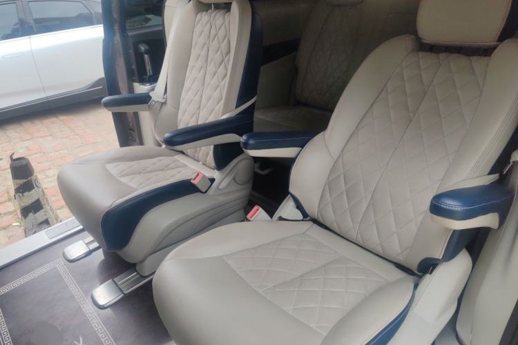 Used Buick GL8 2023 Land Executive Class Comfort Model Left Rear Seat