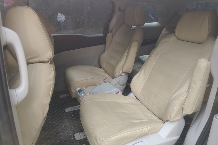 Used Buick GL8 2023 Land Executive Class Comfort Model Left Rear Seat