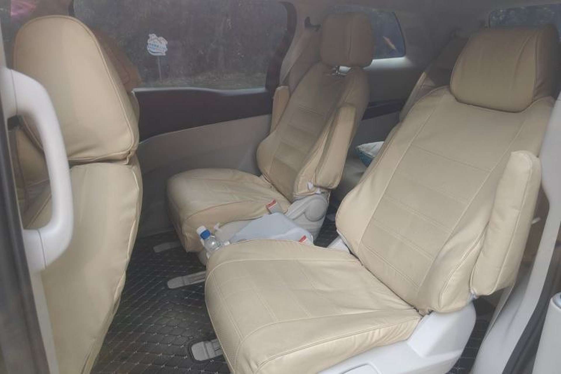 Used Buick GL8 2023 Land Executive Class Comfort Model Left Rear Seat