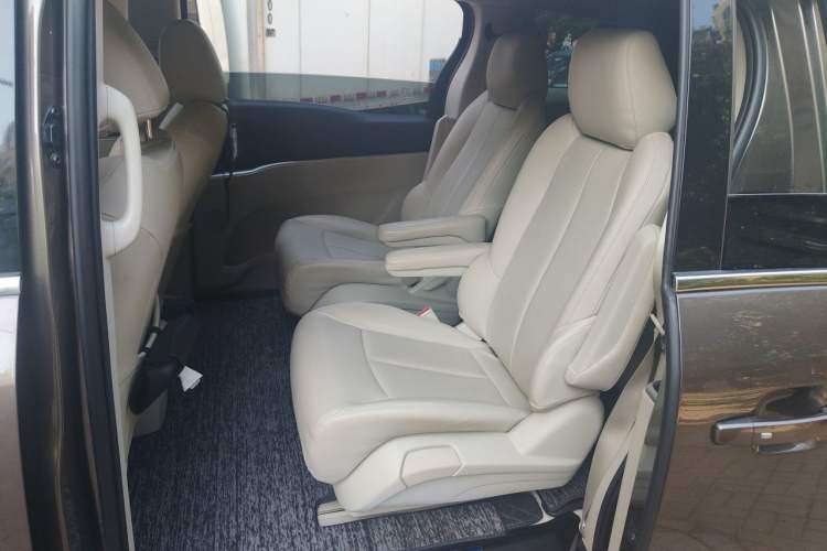 Used Buick GL8 2023 Land Executive Class Smart Enjoyment Model Left Rear Seat