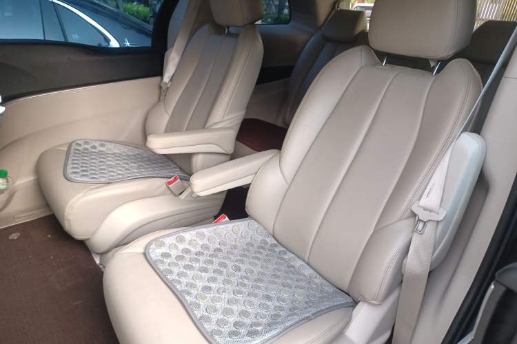 Used Buick GL8 2023 Land Executive Class Smart Enjoyment Model Left Rear Seat