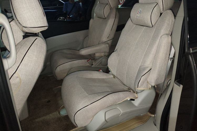 Used Buick GL8 2023 Land Executive Class Comfort Model Left Rear Seat