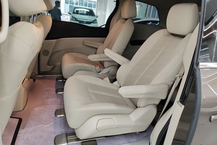Used Buick GL8 2023 Land Executive Class Comfort Model Left Rear Seat