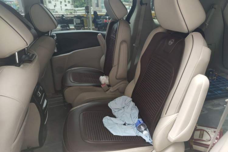 Used Buick GL8 2023 Land Executive Class 652T Luxury Model Left Rear Seat