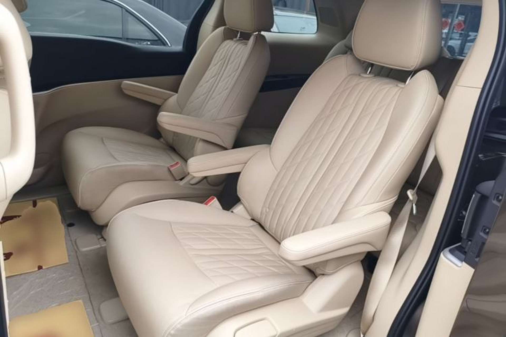 Used Buick GL8 2023 Land Executive Class 652T Luxury Model Left Rear Seat