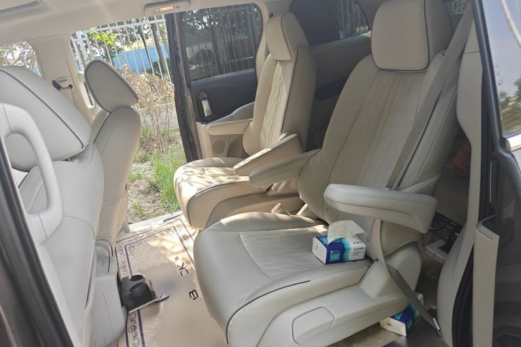 Used Buick GL8 2023 Land Executive Class 652T Luxury Model Left Rear Seat