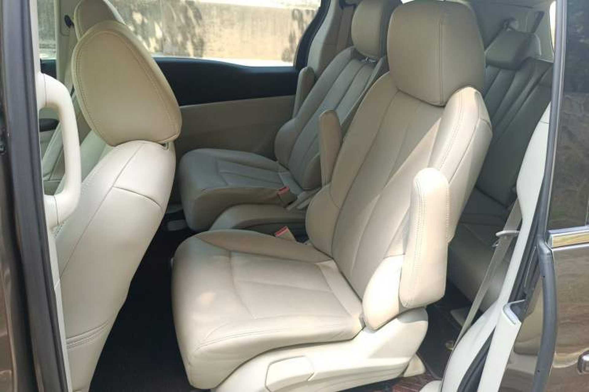 Used Buick GL8 2023 Land Executive Class Comfort Model Left Rear Seat