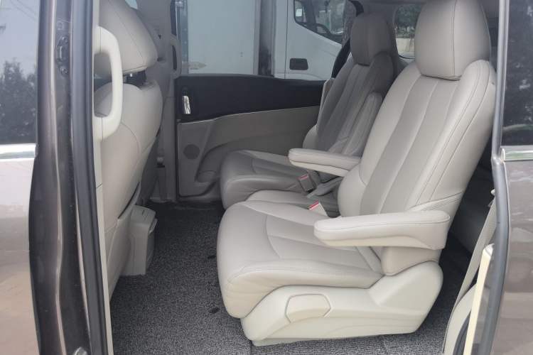 Used Buick GL8 2023 Land Executive Class Smart Enjoyment Model Left Rear Seat