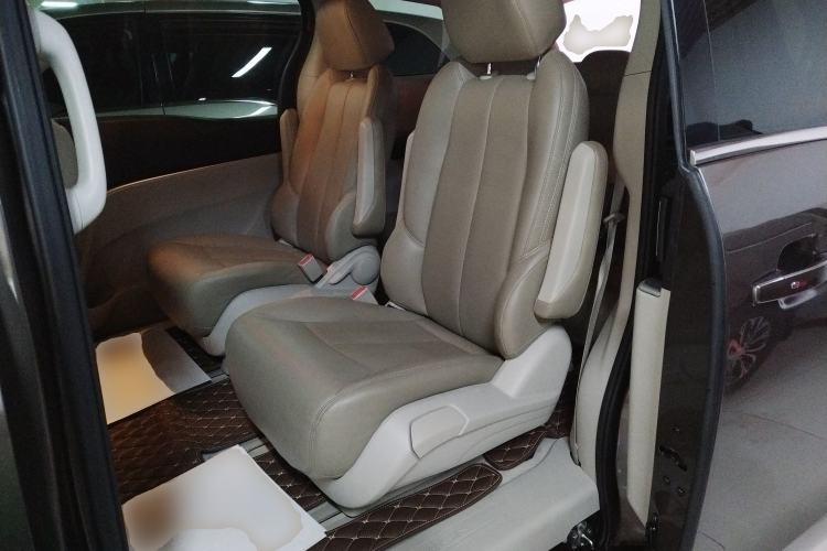 Used Buick GL8 2023 Land Executive Class Smart Enjoyment Model Left Rear Seat