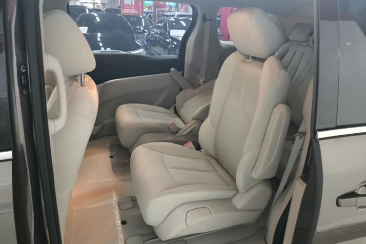 Used Buick GL8 2023 Land Executive Class Comfort Model Left Rear Seat