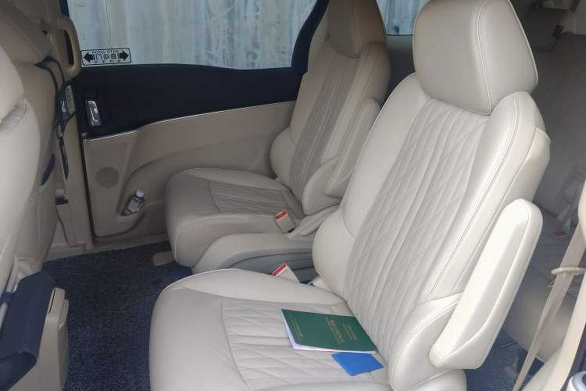 Used Buick GL8 2023 Facelifted Land Cruiser Executive Luxury Version Left Rear Seat
