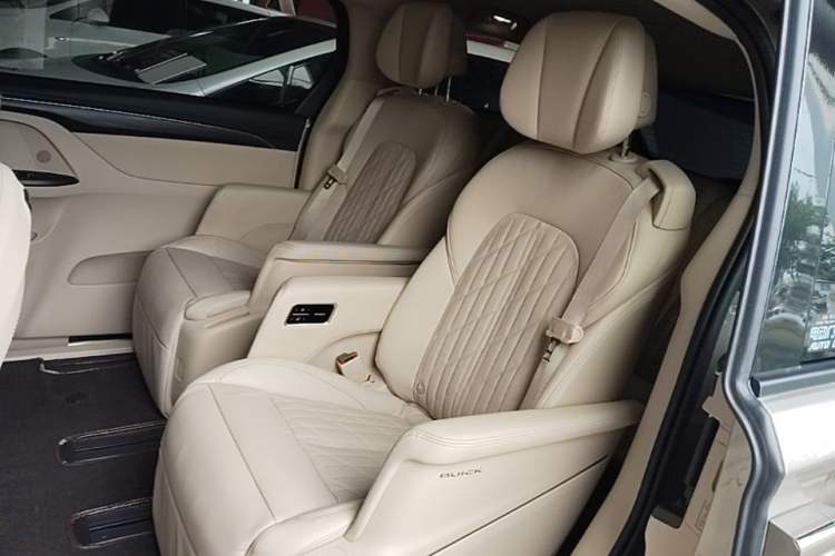 Used Buick GL8 2023 ES Lu Zun Luxury Edition and Yue Version Left Rear Seat