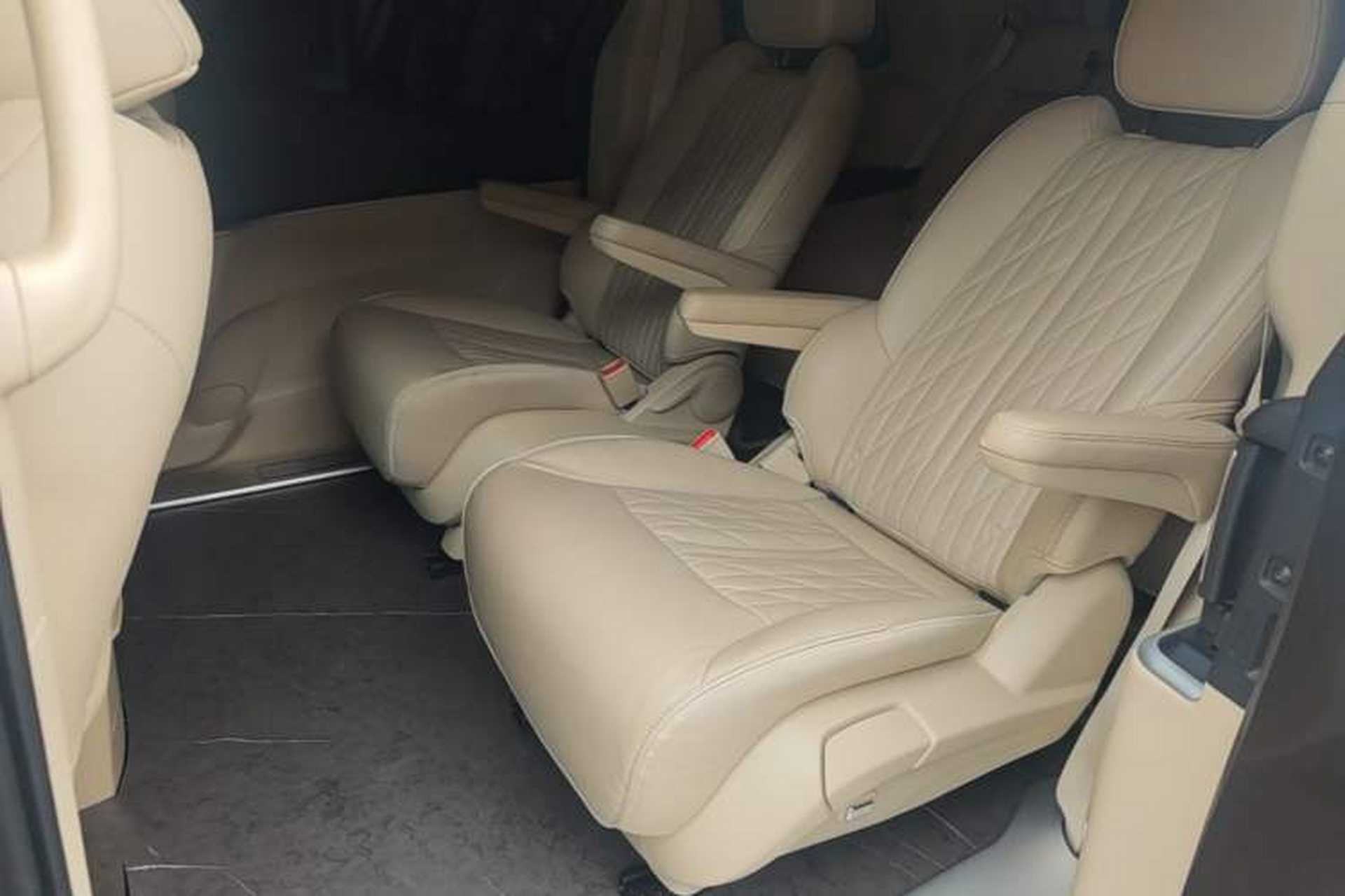 Used Buick GL8 2023 Facelifted Land Cruiser Executive Luxury Version Left Rear Seat