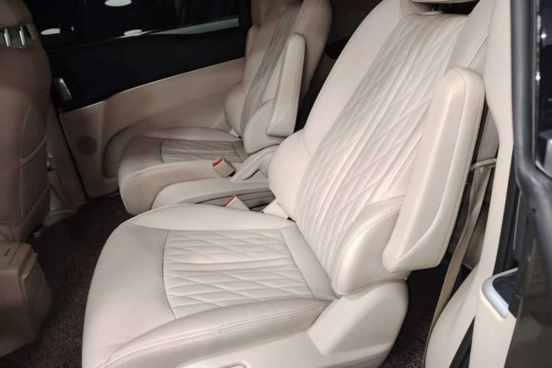 Used Buick GL8 2023 Facelifted Land Cruiser Executive Luxury Version Left Rear Seat