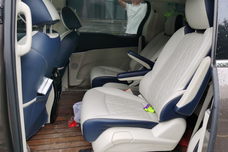 Used Buick GL8 2023 Land Executive Class Smart Enjoyment Model Left Rear Seat