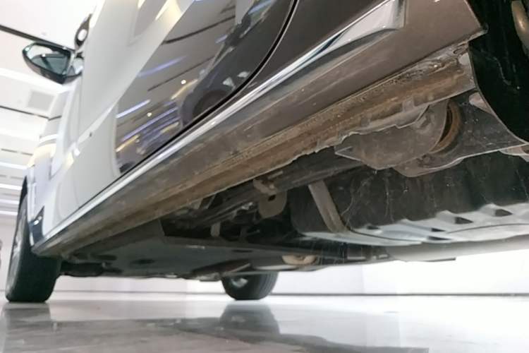 Used Buick GL8 2023 Land Executive Class Smart Enjoyment Model Left Side Sill