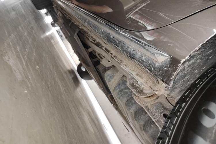 Used Buick GL8 2023 Land Executive Class 652T Luxury Model Left Side Sill
