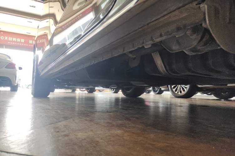 Used Buick GL8 2023 Facelifted Land Cruiser Executive Luxury Version Left Side Sill