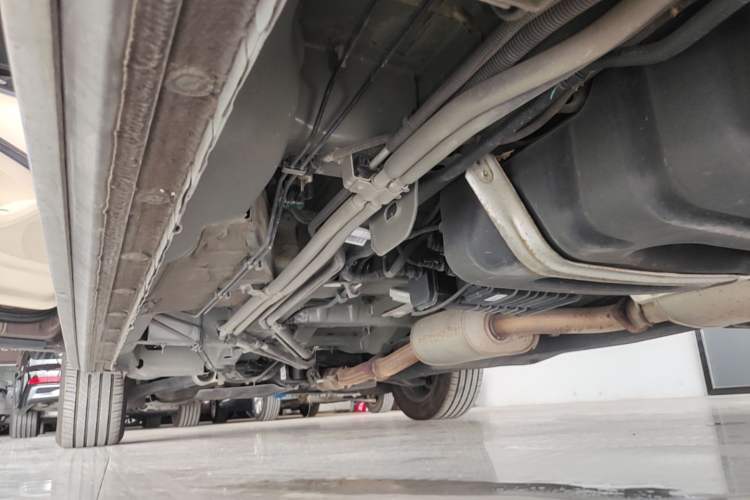Used Buick GL8 2023 Facelifted Land Cruiser Executive Luxury Version Left Side Sill