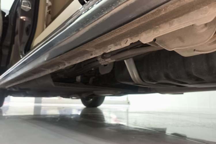 Used Buick GL8 2023 Facelifted Land Cruiser Executive Luxury Version Left Side Sill