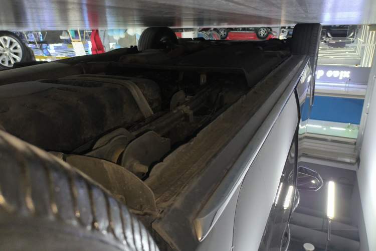 Used Buick GL8 2023 Land Executive Class 652T Luxury Model Left Side Sill